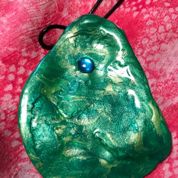 Seashell Handmade Necklace - Picture 5 of 16